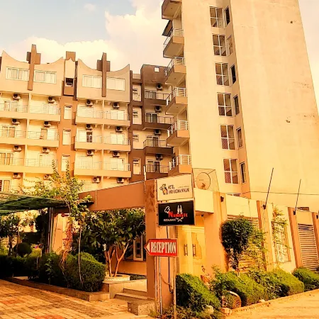 Hotel Shri Radha Nikunj Vrindavan Opposite Prem Mandir