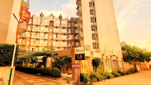 Hotel Shri Radha Nikunj Vrindavan Opposite Prem Mandir