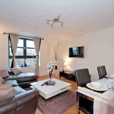 Great City Centre Apartment in Aberdeen Scotland Rooms