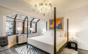 New San Juan 303 by AvantStay Modern Penthouse w Deck Overlooking Main Street