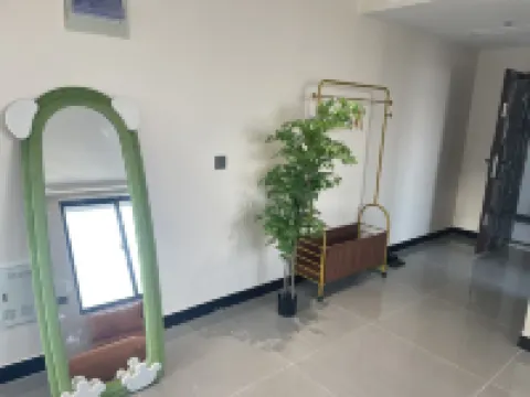 Xiaobo Dad's Homestay (Feicui Road)
