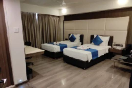 Hotel Minerva Grand โรงแรมใน