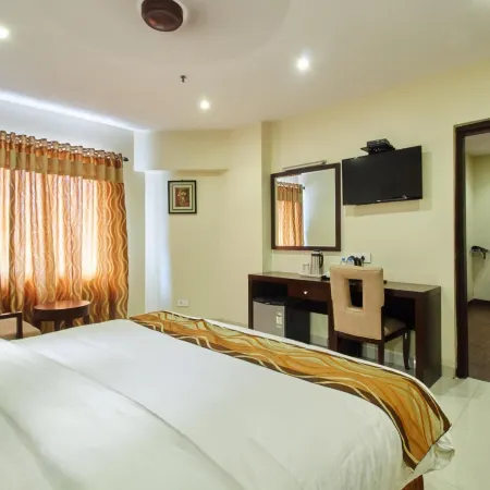 Hotel Krishna Residency Отели рядом с достопримечательностью «Храм Канакадурга»