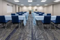 Holiday Inn Express & Suites Monaca - Center Township Hotel a Center