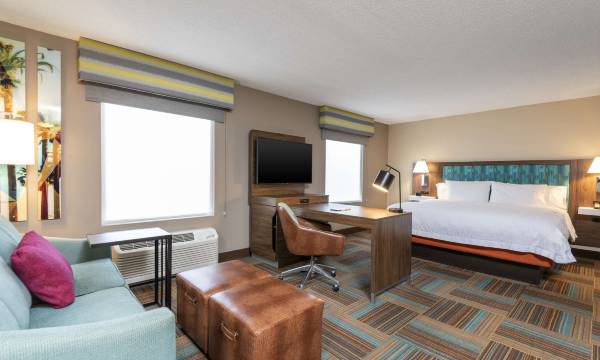 Hampton Inn & Suites Fort Myers-Colonial Blvd.