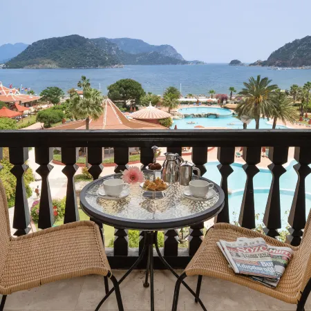 Marti Resort Deluxe Hotel