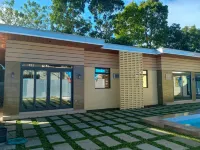 Cristina's Holiday Home Hotels in Amadeo