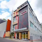 Premier Guest House jogja - Kolam Renang
