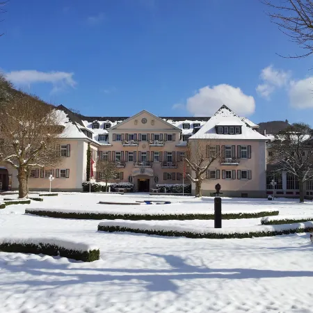 Hotel Fürstenhof Отели в г. Бад-Бертрих