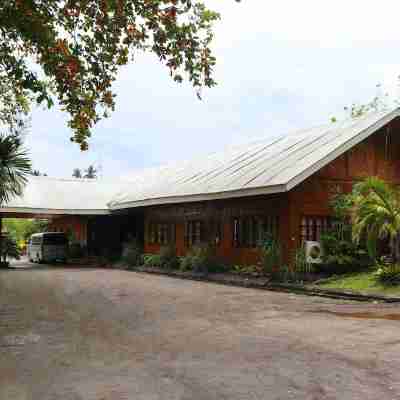 Dolores Tropicana Resort Hotel Exterior