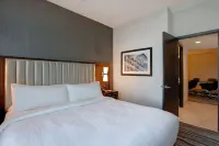 Embassy Suites by Hilton Syracuse Отели в г. Де Витт