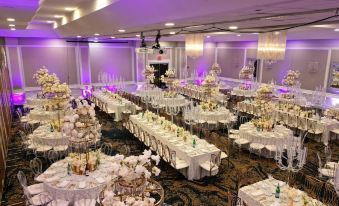 Crowne Plaza Stamford, an IHG Hotel - Housity
