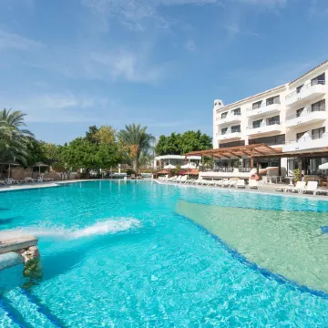 Paphos Gardens Apartment