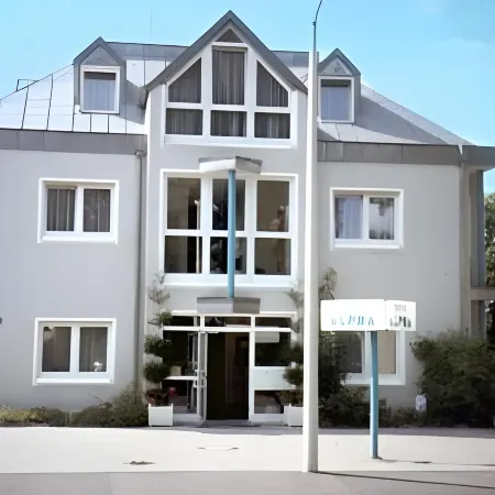 Hotel Alpha