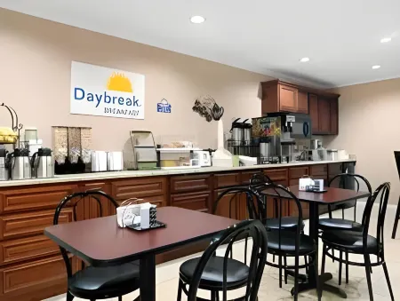 Days Inn by Wyndham Savannah Отели в г. Хардин