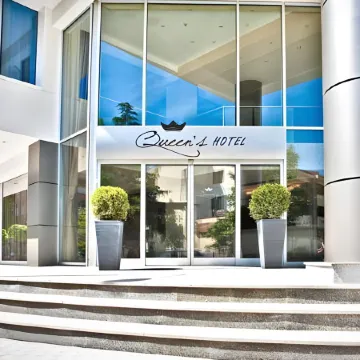 Queen's Hotel - Zebra Centre