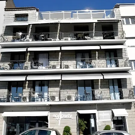 En Aparté