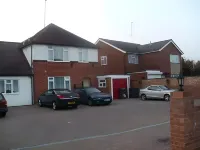 London Heathrow Guesthouse Hotels in Colnbrook