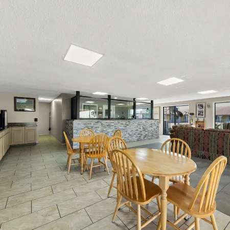 Americas Best Value Inn Bonham Отели в г. Бонэм