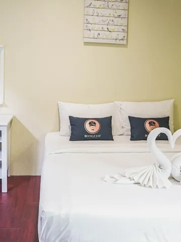 รูปภาพของรูมเควสต์ ตลาดน้ำอัมพวา