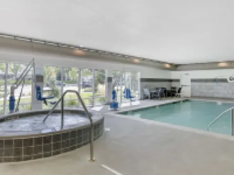 เบสท์เวสเทิร์นพลัส เปปเปอร์ทรี นัมปาซีวิคเซ็นเตอร์อินน์ โรงแรมในแนมปา