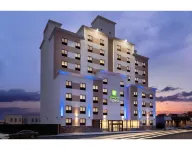 Holiday Inn Express Jamaica - JFK Airtrain - NYC Hotels near Johnny's Restaurant and Bar