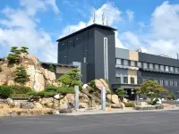 The Chelsea Breath Hotel dekat Momotaro Shrine
