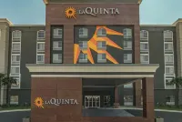 La Quinta Inn & Suites by Wyndham San Antonio Downtown - 2-نجوم
