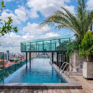 Check Inn Phnom Penh Royal Palace Hotels near Independence Monument