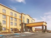La Quinta Inn & Suites by Wyndham Sevierville / Kodak Hotels in Sevierville