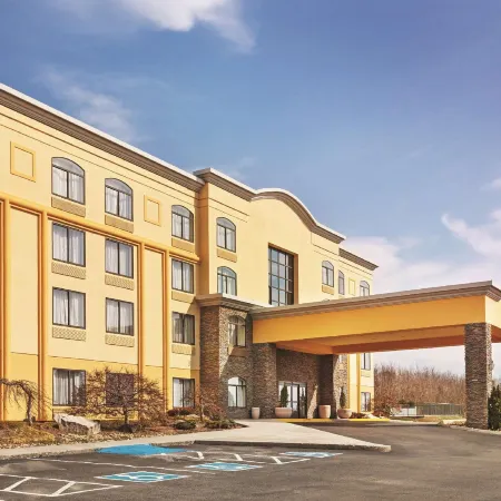 La Quinta Inn & Suites by Wyndham Sevierville / Kodak Отели в г. Севьервилл