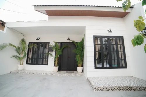 Ubu Villa California