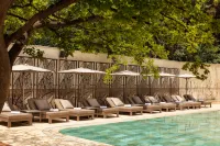 Sheraton Grand Tbilisi Metechi Palace - Rooftop Pools