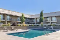 Best Western Plus Ahtanum Inn