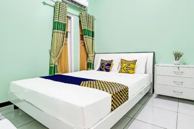 Spot on 92012 Homestay Grand Mahkota Permai Syariah North Cilacap 호텔