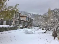 Gulmit Tourist Inn