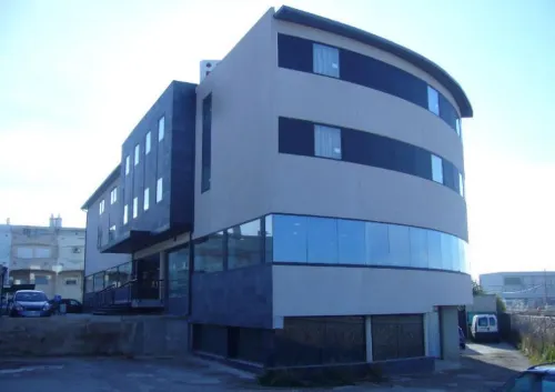Hotel Alfinden فنادق في Zaragoza
