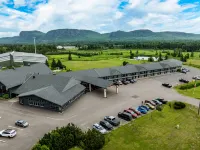 Best Western Plus NorWester Hotel  Conference Centre - parking