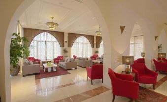 Royal Lazure Resort