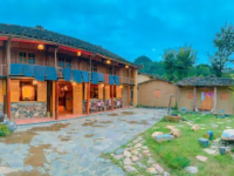 Long Cổ Trấn Homestay Hotels in Lung Cu