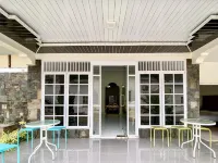 RedDoorz Syariah @ RPCC Rantauprapat Hotel di Rantau Selatan