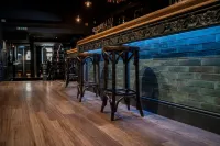 ذا بلاك سوان