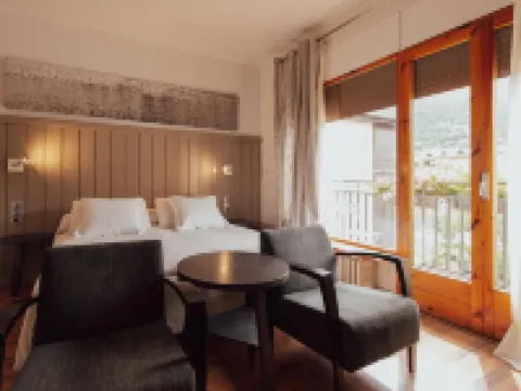 Hotel Restaurant Pessets & Spa Hotels in Sort