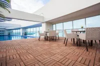 Wyndham Guayaquil Puerto Santa Ana - 5-Star