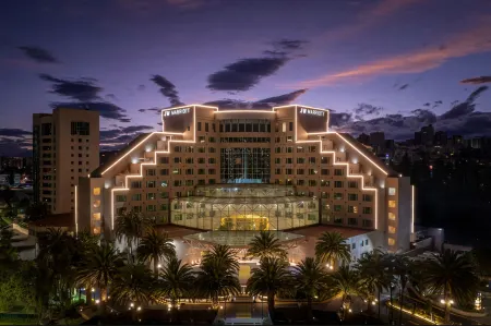 JW Marriott Quito Отели рядом с достопримечательностью «Капилья-дель-Омбре»