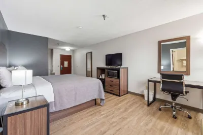 Quality Inn & Suites Hotels near North Georgia Premium Outlets