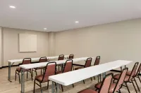 Days Inn by Wyndham Hillsboro