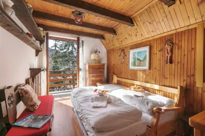 Appartamento Beau Soleil - Happy Rentals Hotel dekat Comune di Sauze D'Oulx