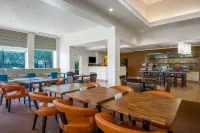 Hilton Garden Inn Wichita Hotel di Bel Aire