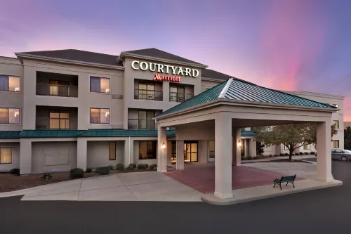 Courtyard Topeka